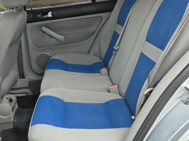 Сірий Фольксваген Гольф, об'ємом двигуна 1.9 л та пробігом 257 тис. км за 4000 $, фото 11 на Automoto.ua