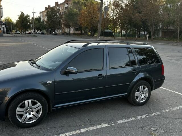 Серый Фольксваген Гольф, объемом двигателя 1.6 л и пробегом 225 тыс. км за 3950 $, фото 2 на Automoto.ua