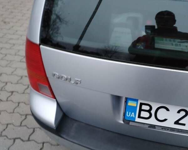 Серый Фольксваген Гольф, объемом двигателя 1.6 л и пробегом 260 тыс. км за 3950 $, фото 14 на Automoto.ua