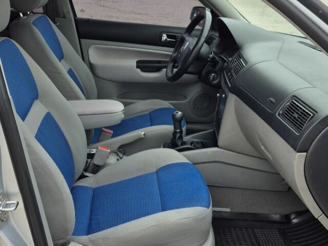 Сірий Фольксваген Гольф, об'ємом двигуна 1.9 л та пробігом 257 тис. км за 4000 $, фото 12 на Automoto.ua