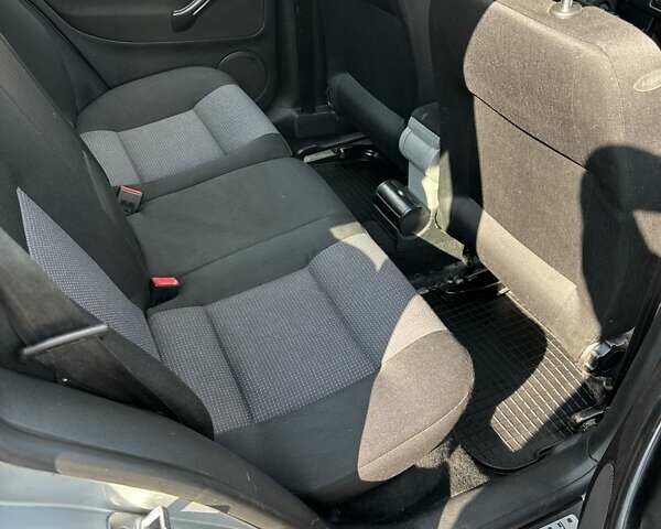 Серый Фольксваген Гольф, объемом двигателя 1.39 л и пробегом 220 тыс. км за 4100 $, фото 5 на Automoto.ua