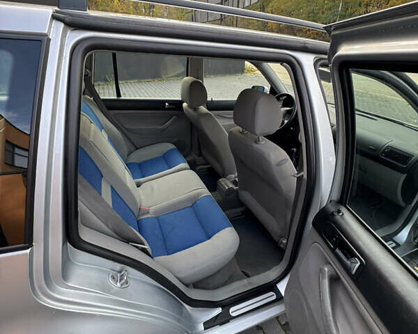 Серый Фольксваген Гольф, объемом двигателя 1.6 л и пробегом 219 тыс. км за 4000 $, фото 14 на Automoto.ua