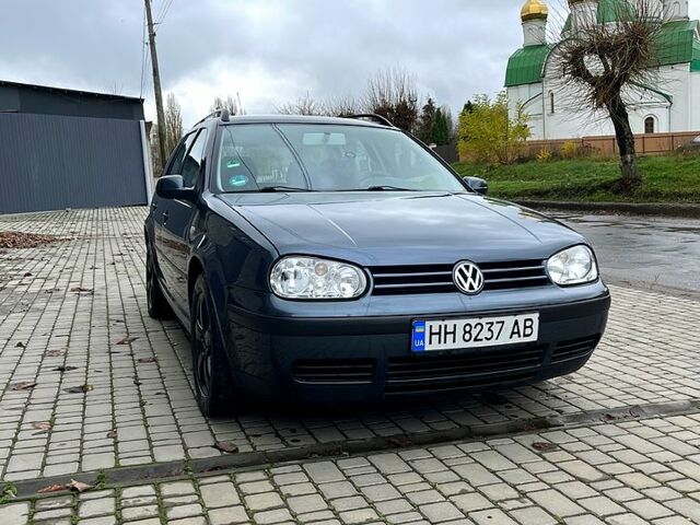 Сірий Фольксваген Гольф, об'ємом двигуна 1.6 л та пробігом 255 тис. км за 3850 $, фото 1 на Automoto.ua