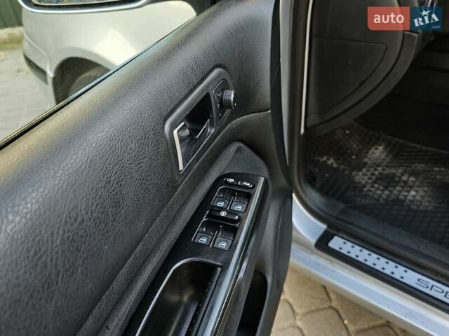 Серый Фольксваген Гольф, объемом двигателя 1.9 л и пробегом 280 тыс. км за 4100 $, фото 22 на Automoto.ua