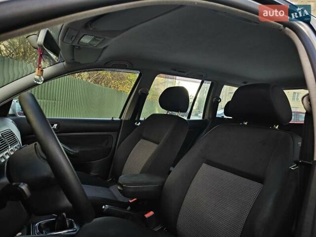 Серый Фольксваген Гольф, объемом двигателя 1.9 л и пробегом 280 тыс. км за 4100 $, фото 24 на Automoto.ua