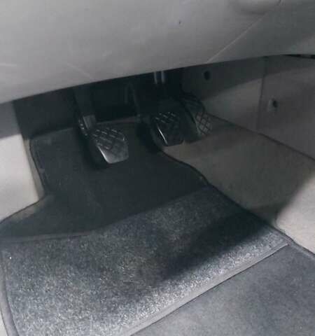 Серый Фольксваген Гольф, объемом двигателя 1.6 л и пробегом 196 тыс. км за 4850 $, фото 13 на Automoto.ua