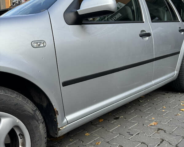 Серый Фольксваген Гольф, объемом двигателя 1.6 л и пробегом 219 тыс. км за 4000 $, фото 3 на Automoto.ua