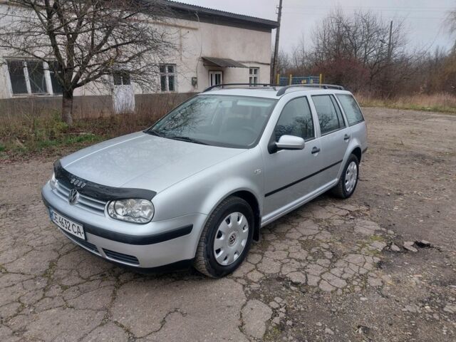 Сірий Фольксваген Гольф, об'ємом двигуна 1.6 л та пробігом 220 тис. км за 3950 $, фото 1 на Automoto.ua