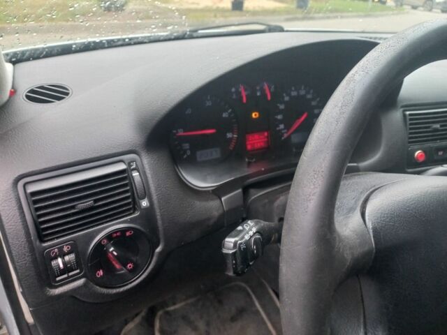 Серый Фольксваген Гольф, объемом двигателя 1.9 л и пробегом 500 тыс. км за 2300 $, фото 8 на Automoto.ua