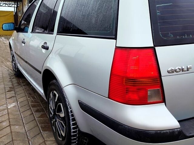 Серый Фольксваген Гольф, объемом двигателя 1.6 л и пробегом 251 тыс. км за 4500 $, фото 2 на Automoto.ua