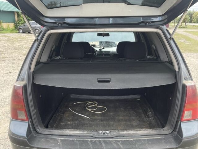 Серый Фольксваген Гольф, объемом двигателя 1.9 л и пробегом 330 тыс. км за 2900 $, фото 7 на Automoto.ua