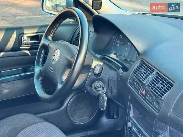Сірий Фольксваген Гольф, об'ємом двигуна 1.6 л та пробігом 303 тис. км за 4200 $, фото 15 на Automoto.ua