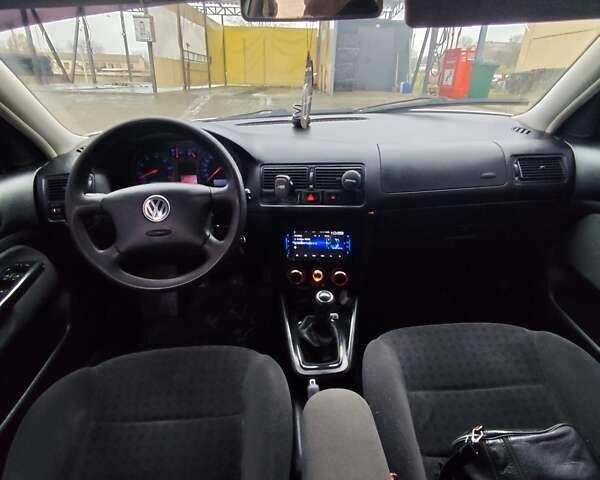 Сірий Фольксваген Гольф, об'ємом двигуна 1.6 л та пробігом 251 тис. км за 4500 $, фото 11 на Automoto.ua