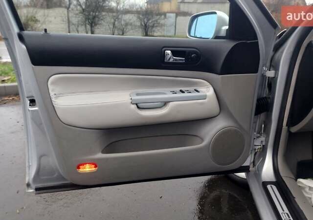 Серый Фольксваген Гольф, объемом двигателя 1.6 л и пробегом 196 тыс. км за 4850 $, фото 22 на Automoto.ua