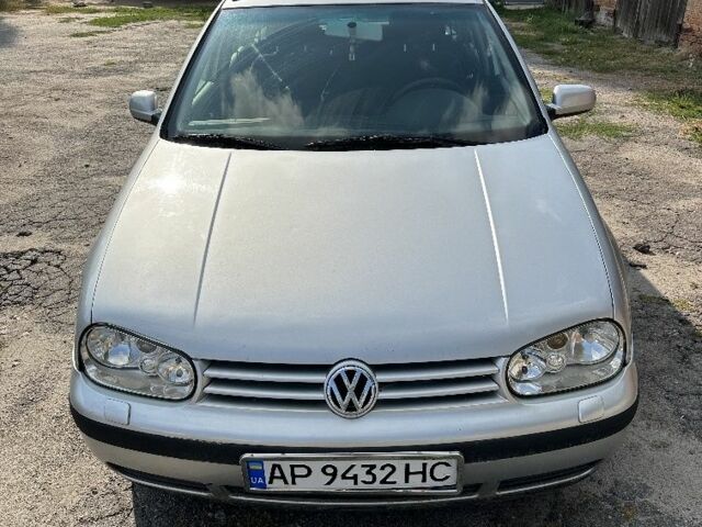 Серый Фольксваген Гольф, объемом двигателя 1.4 л и пробегом 220 тыс. км за 3900 $, фото 4 на Automoto.ua