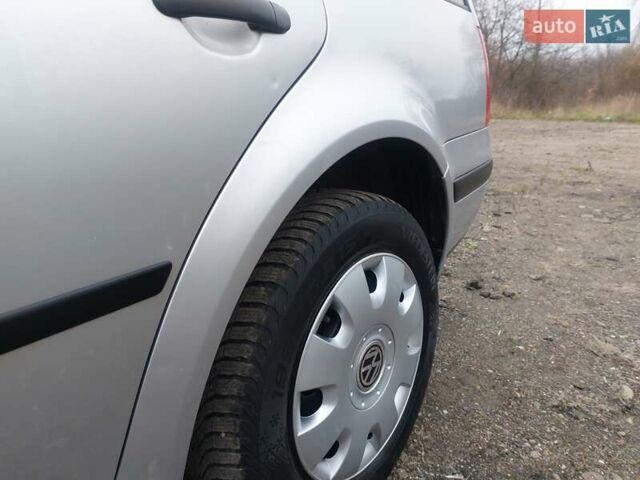 Сірий Фольксваген Гольф, об'ємом двигуна 1.6 л та пробігом 220 тис. км за 3950 $, фото 16 на Automoto.ua