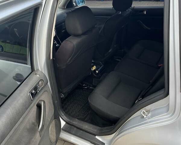 Серый Фольксваген Гольф, объемом двигателя 1.9 л и пробегом 383 тыс. км за 4400 $, фото 14 на Automoto.ua