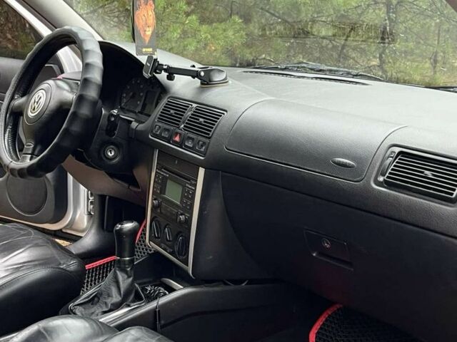 Серый Фольксваген Гольф, объемом двигателя 1.6 л и пробегом 333 тыс. км за 5000 $, фото 17 на Automoto.ua