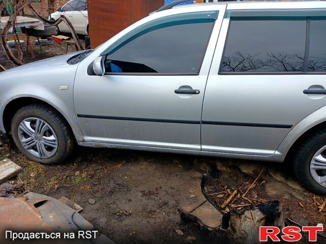 Серый Фольксваген Гольф, объемом двигателя 1.6 л и пробегом 0 тыс. км за 3200 $, фото 9 на Automoto.ua