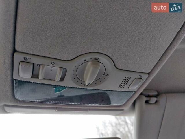 Сірий Фольксваген Гольф, об'ємом двигуна 1.6 л та пробігом 220 тис. км за 3950 $, фото 56 на Automoto.ua