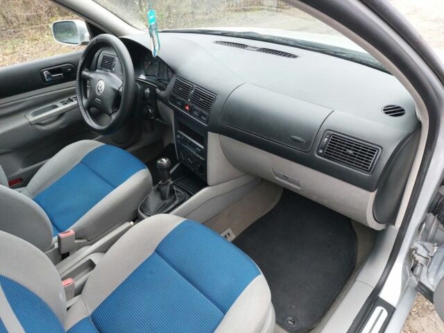 Сірий Фольксваген Гольф, об'ємом двигуна 1.6 л та пробігом 220 тис. км за 3950 $, фото 14 на Automoto.ua