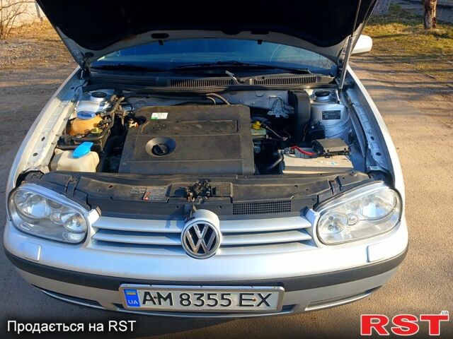 Серый Фольксваген Гольф, объемом двигателя 1.6 л и пробегом 0 тыс. км за 3200 $, фото 3 на Automoto.ua