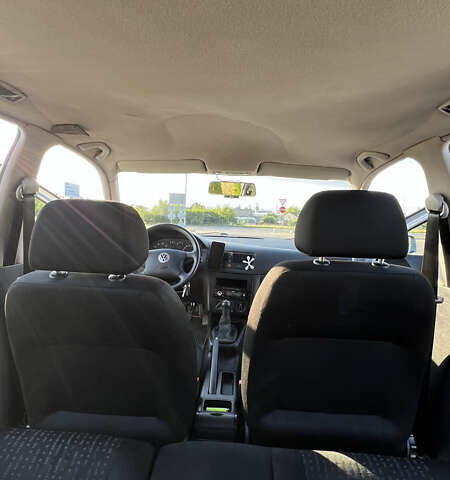 Серый Фольксваген Гольф, объемом двигателя 1.6 л и пробегом 195 тыс. км за 4300 $, фото 16 на Automoto.ua