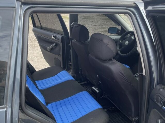 Серый Фольксваген Гольф, объемом двигателя 1.9 л и пробегом 330 тыс. км за 2900 $, фото 8 на Automoto.ua