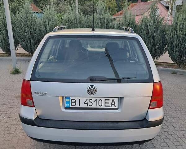 Серый Фольксваген Гольф, объемом двигателя 1.39 л и пробегом 330 тыс. км за 3600 $, фото 3 на Automoto.ua