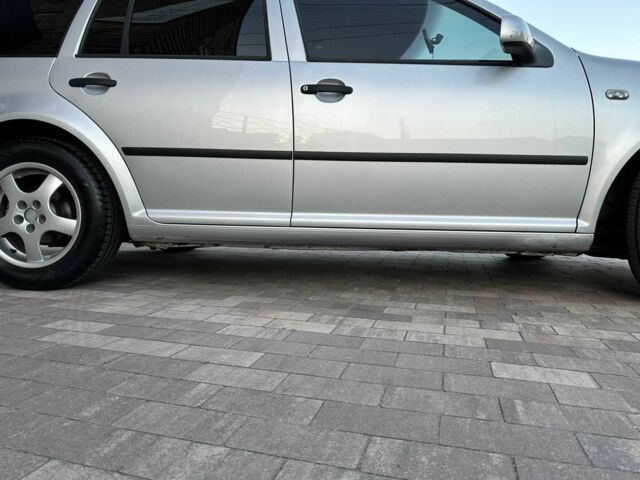 Серый Фольксваген Гольф, объемом двигателя 1.4 л и пробегом 230 тыс. км за 4100 $, фото 6 на Automoto.ua