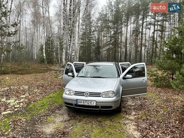 Серый Фольксваген Гольф, объемом двигателя 1.6 л и пробегом 333 тыс. км за 5000 $, фото 3 на Automoto.ua