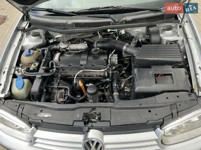 Серый Фольксваген Гольф, объемом двигателя 1.9 л и пробегом 383 тыс. км за 4400 $, фото 13 на Automoto.ua