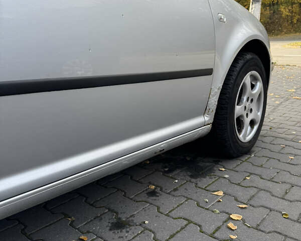 Серый Фольксваген Гольф, объемом двигателя 1.6 л и пробегом 219 тыс. км за 4000 $, фото 9 на Automoto.ua