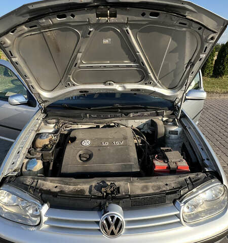 Серый Фольксваген Гольф, объемом двигателя 1.6 л и пробегом 195 тыс. км за 4300 $, фото 19 на Automoto.ua