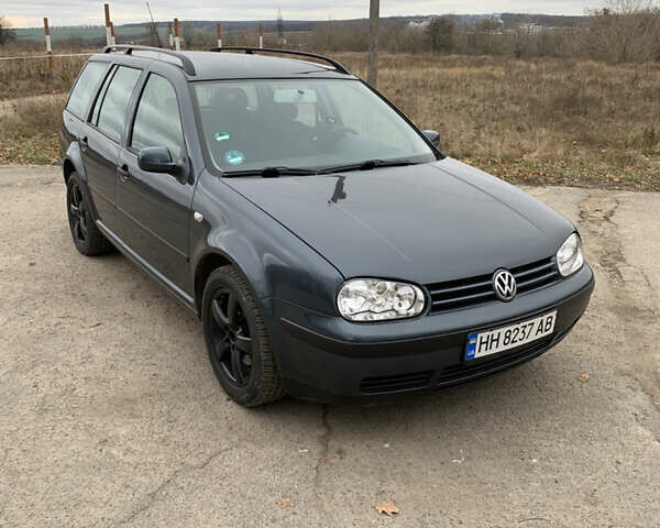 Серый Фольксваген Гольф, объемом двигателя 1.6 л и пробегом 255 тыс. км за 3699 $, фото 2 на Automoto.ua