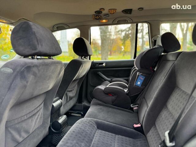 Серый Фольксваген Гольф, объемом двигателя 1.6 л и пробегом 254 тыс. км за 4540 $, фото 17 на Automoto.ua