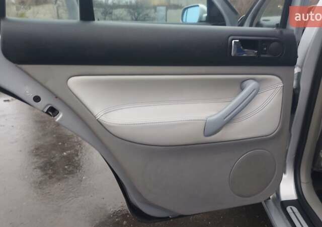 Серый Фольксваген Гольф, объемом двигателя 1.6 л и пробегом 196 тыс. км за 4850 $, фото 21 на Automoto.ua