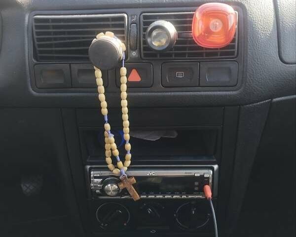 Сірий Фольксваген Гольф, об'ємом двигуна 1.6 л та пробігом 260 тис. км за 3550 $, фото 13 на Automoto.ua