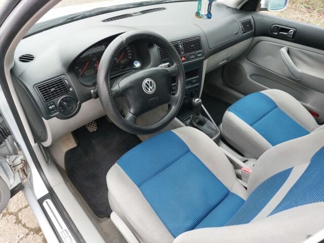 Сірий Фольксваген Гольф, об'ємом двигуна 1.6 л та пробігом 220 тис. км за 3950 $, фото 20 на Automoto.ua