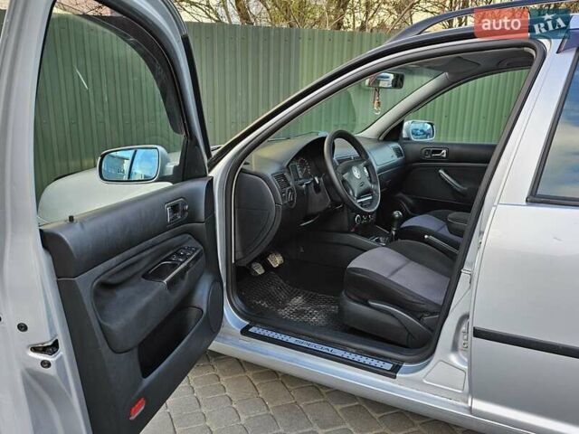 Серый Фольксваген Гольф, объемом двигателя 1.9 л и пробегом 280 тыс. км за 4100 $, фото 20 на Automoto.ua