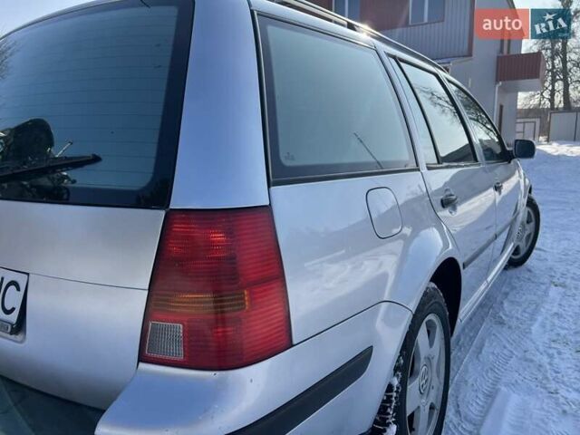 Серый Фольксваген Гольф, объемом двигателя 1.6 л и пробегом 260 тыс. км за 3999 $, фото 45 на Automoto.ua