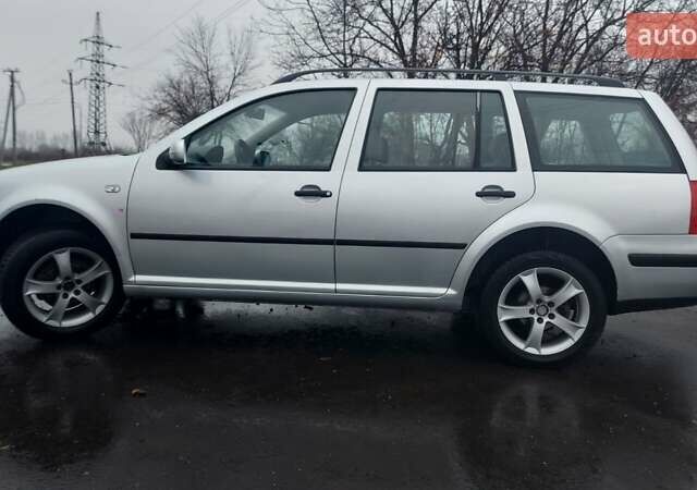 Серый Фольксваген Гольф, объемом двигателя 1.6 л и пробегом 196 тыс. км за 4850 $, фото 4 на Automoto.ua