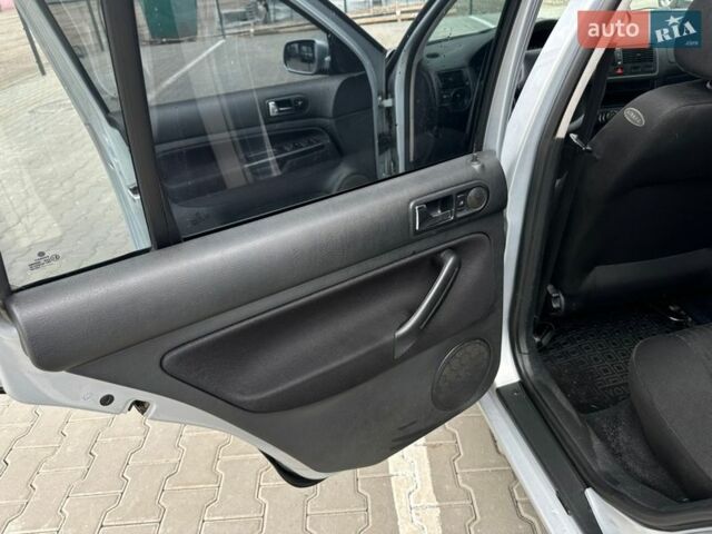 Серый Фольксваген Гольф, объемом двигателя 1.9 л и пробегом 380 тыс. км за 4700 $, фото 32 на Automoto.ua