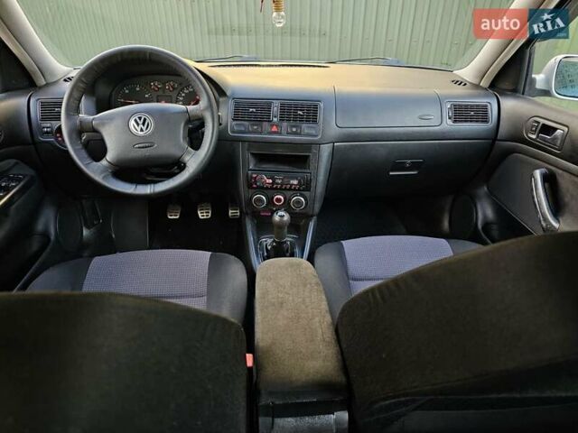 Серый Фольксваген Гольф, объемом двигателя 1.9 л и пробегом 280 тыс. км за 4100 $, фото 26 на Automoto.ua