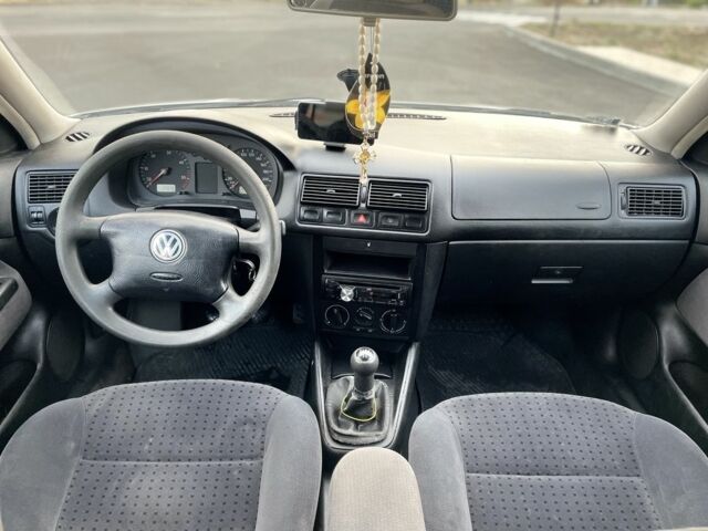 Серый Фольксваген Гольф, объемом двигателя 1.9 л и пробегом 260 тыс. км за 2299 $, фото 4 на Automoto.ua