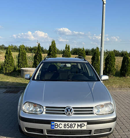 Серый Фольксваген Гольф, объемом двигателя 1.6 л и пробегом 195 тыс. км за 4300 $, фото 2 на Automoto.ua