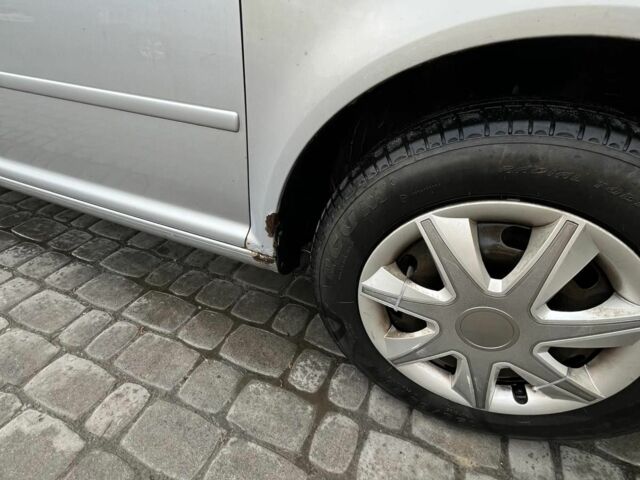 Серый Фольксваген Гольф, объемом двигателя 2 л и пробегом 300 тыс. км за 2700 $, фото 5 на Automoto.ua