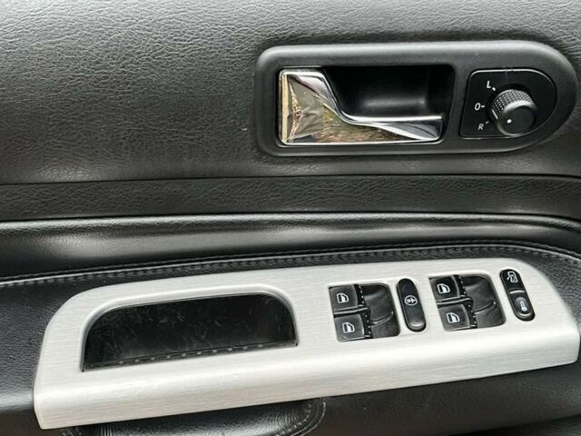 Серый Фольксваген Гольф, объемом двигателя 1.6 л и пробегом 333 тыс. км за 5000 $, фото 13 на Automoto.ua