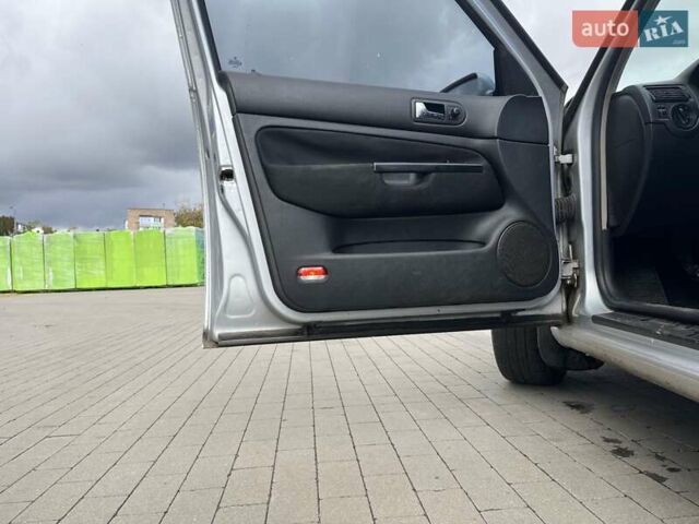 Серый Фольксваген Гольф, объемом двигателя 1.9 л и пробегом 383 тыс. км за 4400 $, фото 7 на Automoto.ua