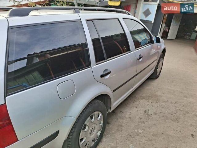 Серый Фольксваген Гольф, объемом двигателя 1.6 л и пробегом 295 тыс. км за 4000 $, фото 7 на Automoto.ua